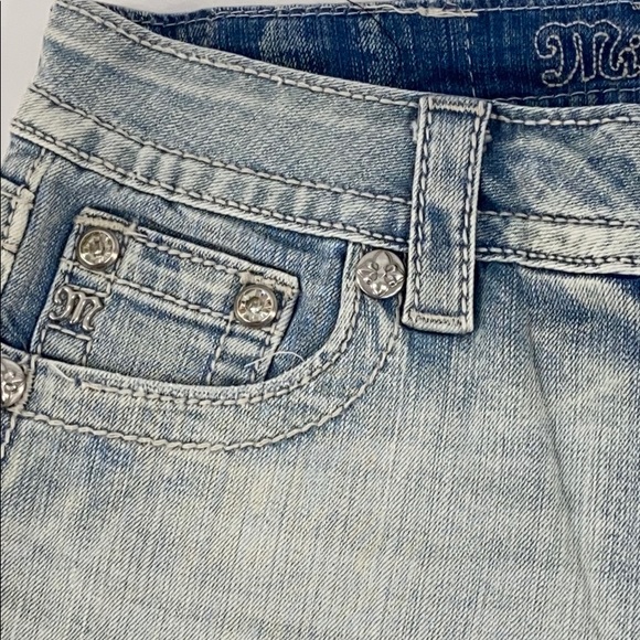 Miss Me Faded Denim Short, Size 27 NWT - Picture 4 of 8